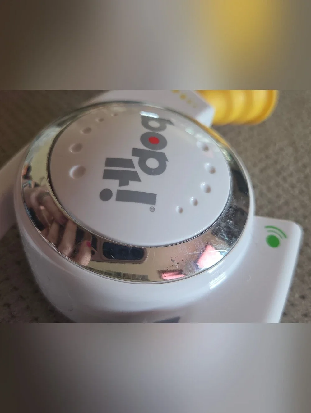 Bop It! Electronic Handheld Game White Shout Twist Pull Hasbro 2008 Tested Works